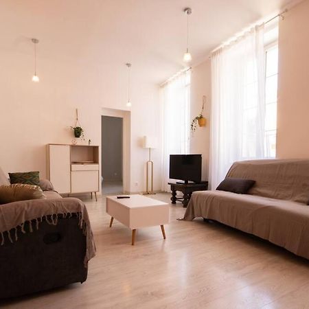 La Fontaine Neuve-Avallon-5 Personnes-1 Chambre-3 Lits-Parking-Wifi المظهر الخارجي الصورة
