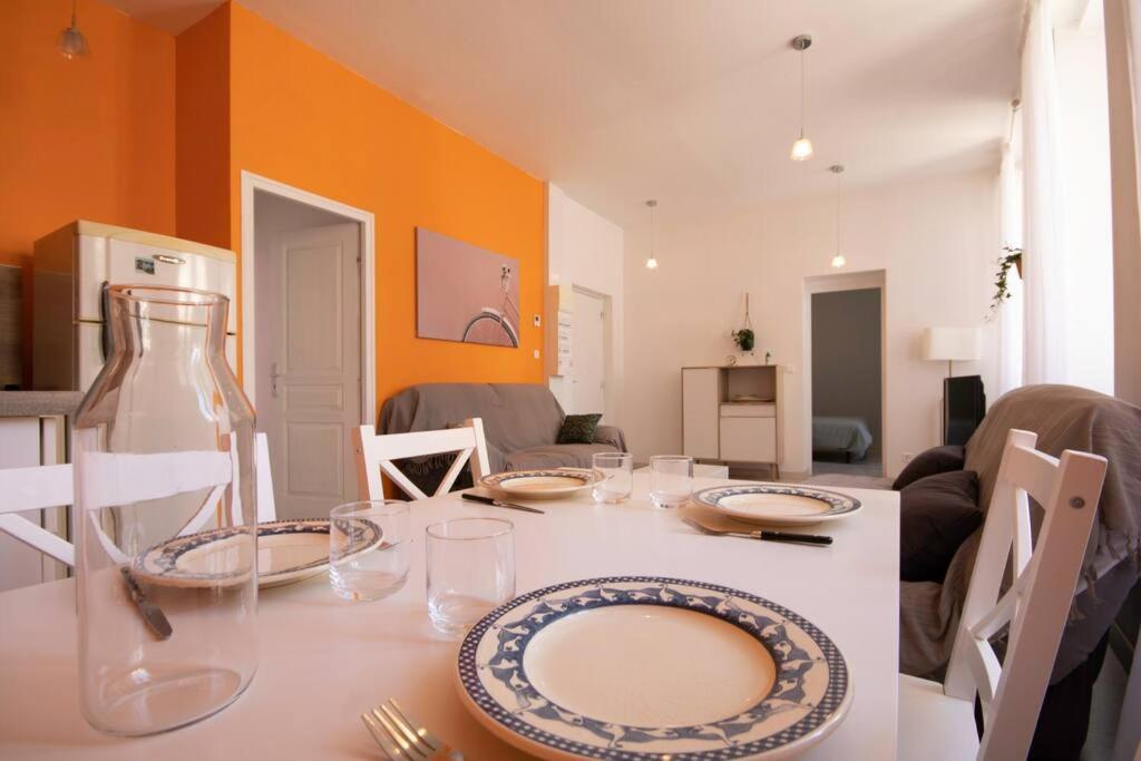 La Fontaine Neuve-Avallon-5 Personnes-1 Chambre-3 Lits-Parking-Wifi المظهر الخارجي الصورة