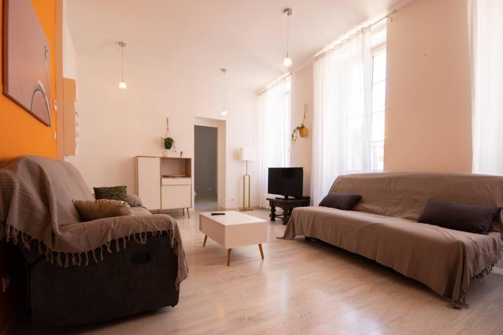 La Fontaine Neuve-Avallon-5 Personnes-1 Chambre-3 Lits-Parking-Wifi المظهر الخارجي الصورة